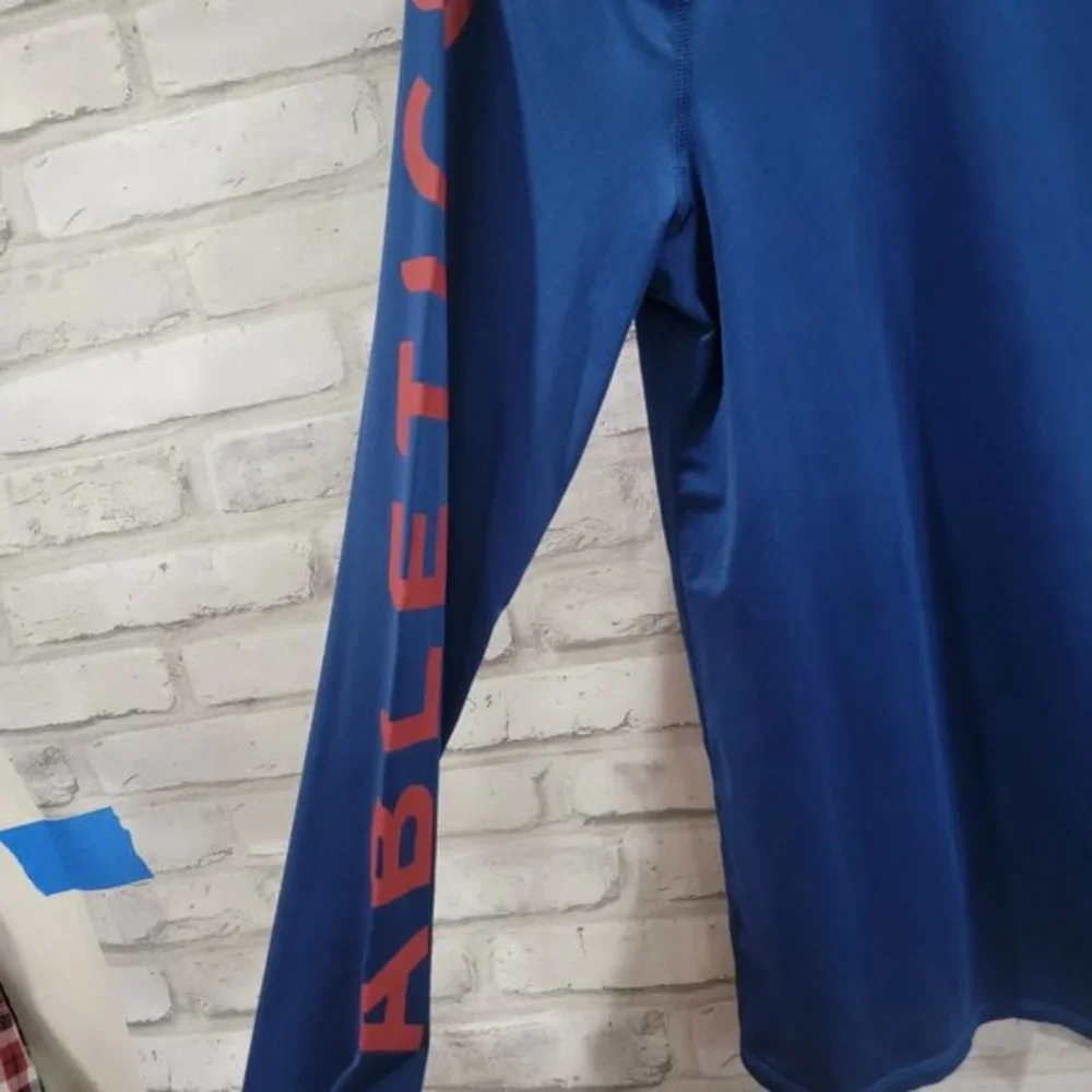 Women Fabletics Long Sleeve Shirt Blue Red Spellout Brand on Arms One Size Swim?